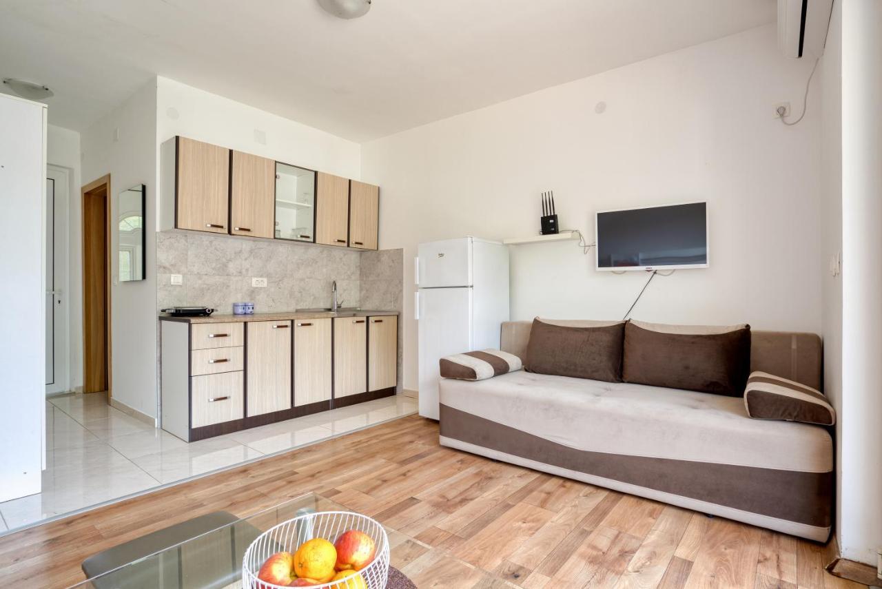 Apartmani Cukic Rafailovici Budva Exterior photo