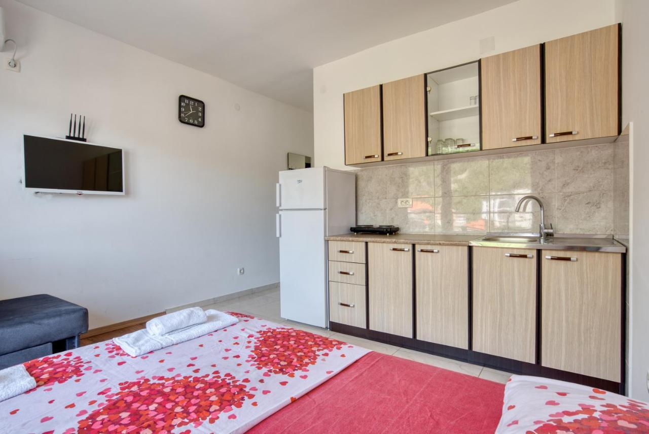 Apartmani Cukic Rafailovici Budva Exterior photo